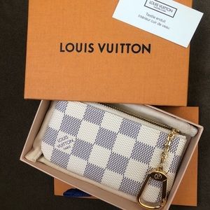 Louis Vuitton Accessories - LOUIS VUITTON WHITE KEY POUCH Louis Vuitton Accessories - LOUIS VUITTON WHITE KEY POUCH